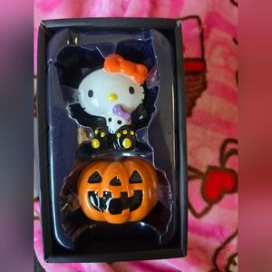 Hello Kitty halloween salt and pepper shakers